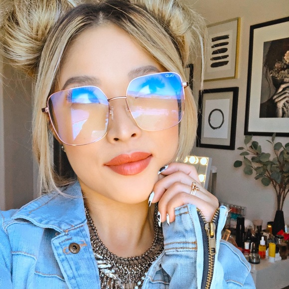 Meet your Posher, Nina • IG: @xoninackim - Picture 7 of 7